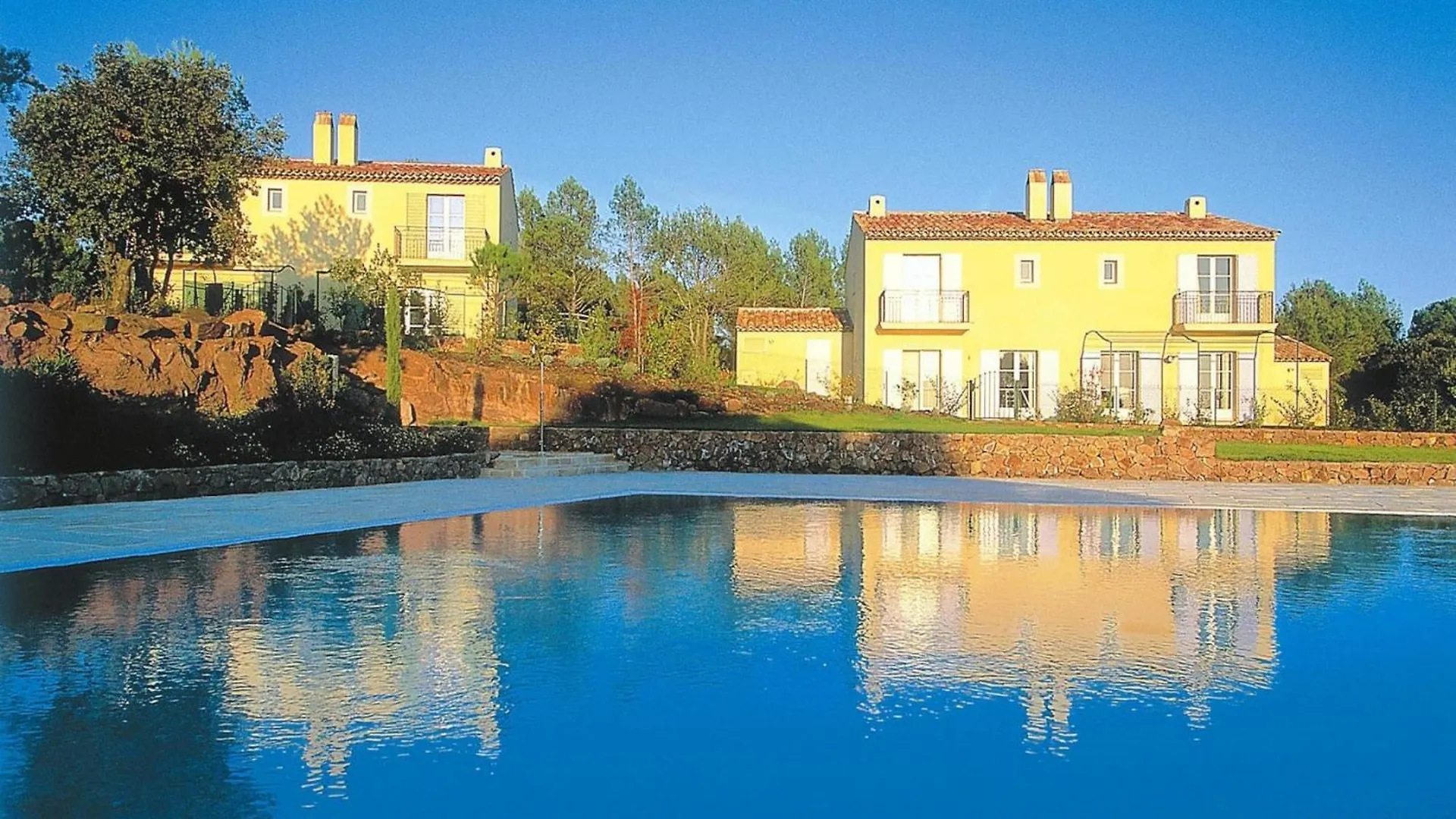 Terraced House In Domaine De Saint Endr Ol With Golf Spa And Communal Pool La Motte