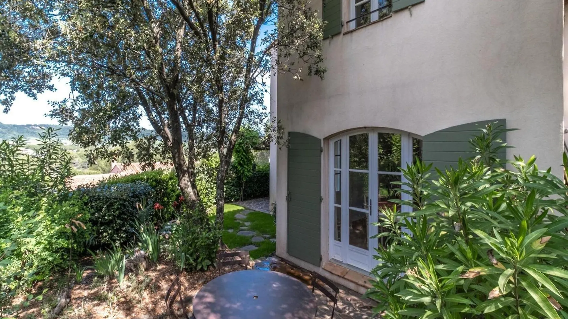Terraced House In Domaine De Saint Endr Ol With Golf Spa And Communal Pool La Motte  0*, La Motte (Var) France